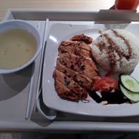 Chicken rice with soup at Bao Su Zhai 寶素齋  in Northeast Singapore