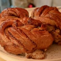 Brioche vegan at Sucré Coeur in Paris