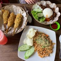Nasi goreng and some other food and 3 juices. 110000 all together, about 7 euro at Soma Yoga - Vegi Jawi in Depok