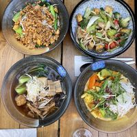 Auswahl aus 4 Hauptgerichten // 4 Main Dishes   at Huong Que - Mitte in Berlin