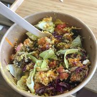 Mixed summer bowl at Maâbanana in Moliets