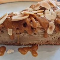 Apple cake with caramel 🍏🍎 at Maison Watson in Angers