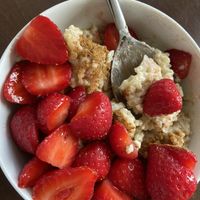 Milchreis mit Erdbeeren und Zimt  at tea and V in Sylt