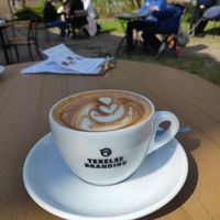 flat white with oat at Texelse Branding in Den Burg