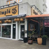 entry at Simplé in Berlin