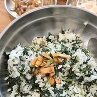 Serving of Gondeure-bap topped with seasoning sauce at Ha-u-rim 하우림 서울대점 in Seoul