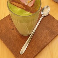 Matcha latte at Nibs Healthy Bar in Menorca