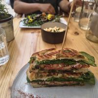 Focaccia vegana at Nibs Healthy Bar in Menorca