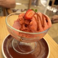 Vegan strawberry ice cream   at Nibs Healthy Bar in Menorca
