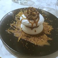 Meringue and chocolate at Bonnard in Paris