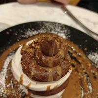 Magnifique (meringue et chocolat) at Bonnard in Paris