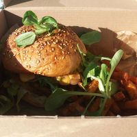 Retro vegan burger with sweet potato fries at Mindenmentes Főzősuli in Szigetszentmiklos