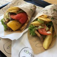 Baked potatoes at Θymapi in Limassol