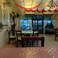 Very traditional Chinese restaurant layout at Cok Cai Yen in Muar