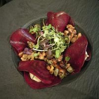 Ravioli de remolacha at Ca n'Ela Vegan Restaurant in Mallorca