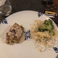 La foto es del arroz con curry y coco, y pastel de mijo   at Ca n'Ela Vegan Restaurant in Mallorca