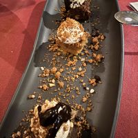 Brownie, carrot cake and „Kinder bueno"  at Ca n'Ela Vegan Restaurant in Mallorca