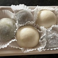Green Tea, White manju and Habutai at Shuei-Do Manju Shop in San Jose