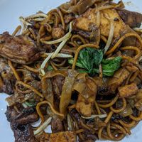 Char Kway Teow - best vegan Char Kway Teow we've tried so far at Veggie 素食 121 in Central Singapore