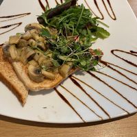 Garlic mushrooms  at The Swan in Banton