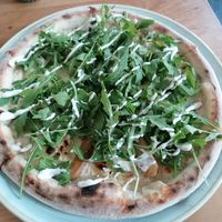 Queen pizza at Chutnej in Prague