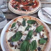 Pizza at Chutnej in Prague