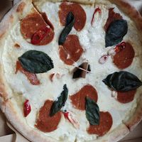 Picante pizza at Chutnej in Prague