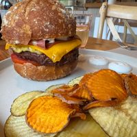 The most amazing vegan + gluten-free burger at Kokobol in Igualada