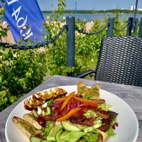 Crispy vegan salad at Hiezu in Helsinki