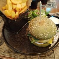 Truffle burger  et crispy burger at Reed in Luxembourg City