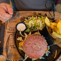 Crispy burger at Reed in Luxembourg City