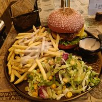 Joy burger menu - €19.50 at Reed in Luxembourg City