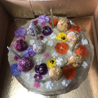 Blueberry yoghurt cake   at O Mundo do Salvador - Vegan Takeaway in Funchal