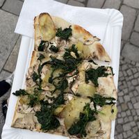 Spinat & Pilze 3€ at Zia Maria in Berlin