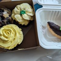 Blueberry muffin, vanilla & confetti cupcake, & mini eclair at New Moon Vegan in Batavia