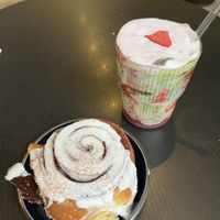 Cinnamon roll & strawberry matcha  at Calm Coffee in Berlin