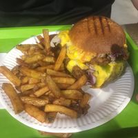 Burger megacheese vegan at Veggy Box in La Garde