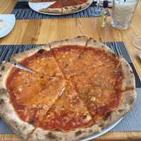 Vegan margarita with vegan cheese  at Artisti in Corfu