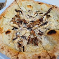 Mushroom Pizza at Artisti in Corfu