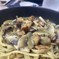 Linguini Carbonara au tofu fumé et champignons   at Artisti in Corfu