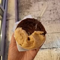 Fig and vegan choc at Ela's in Split