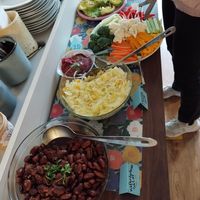 The salad options at Sattva Vegan in Vienna