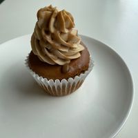 Caramel Cupcake at Vegateau in Montreal
