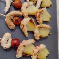 Brochetas de langostinos at Contracorriente in Ourense