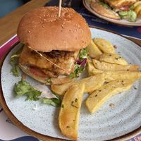 Burger vegana de tofu  at Tizar Gourmet Restaurante y Taperia in Ourense