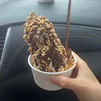 candy bar sundae at Vaca's Creamery in Chicago