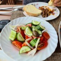 Salat der Saison at Eni Traditional Food in Berat