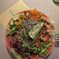 Tuna bowl with peanut sauce 😋  at Kaspar Schmauser in Nuremberg