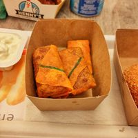 Vegan vlammetjes at Frituur Smekke in Leuven