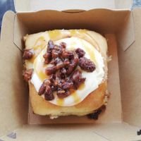 Pecan caramel cinnamon roll at Have a Roll in Antwerpen